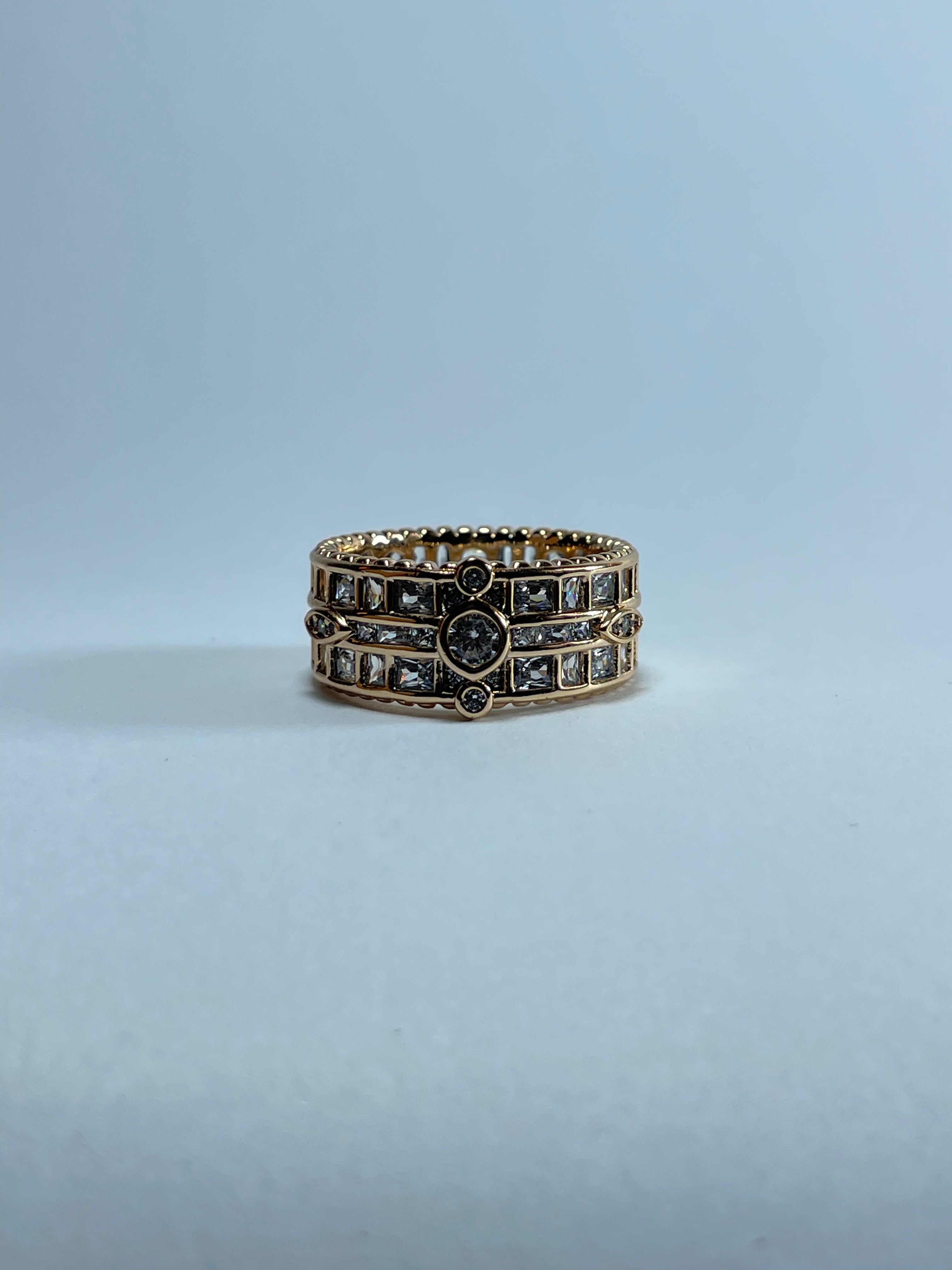 Alternating Dot & Diamond Pattern Band