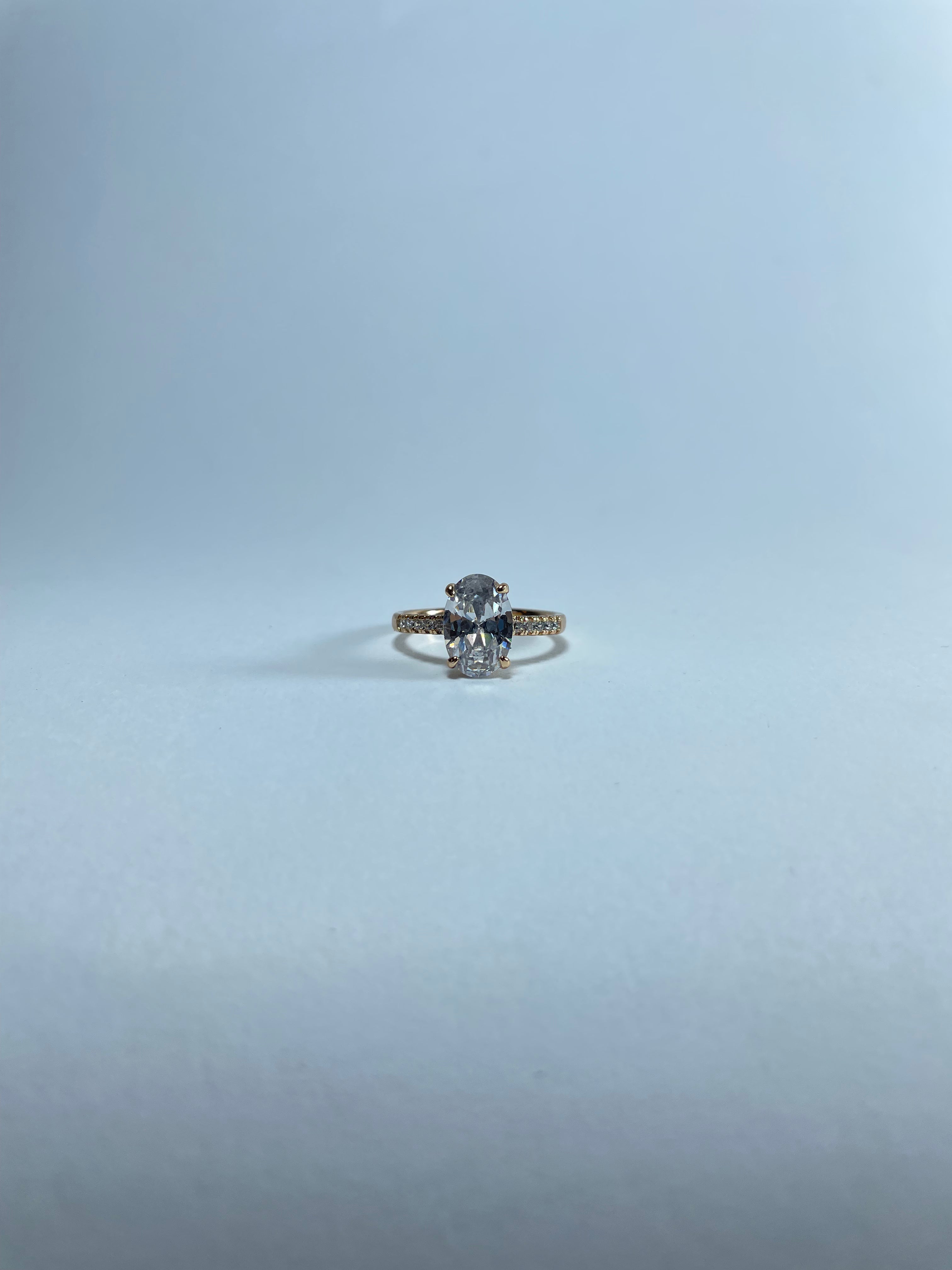 Classic Oval Cut Gold Ring