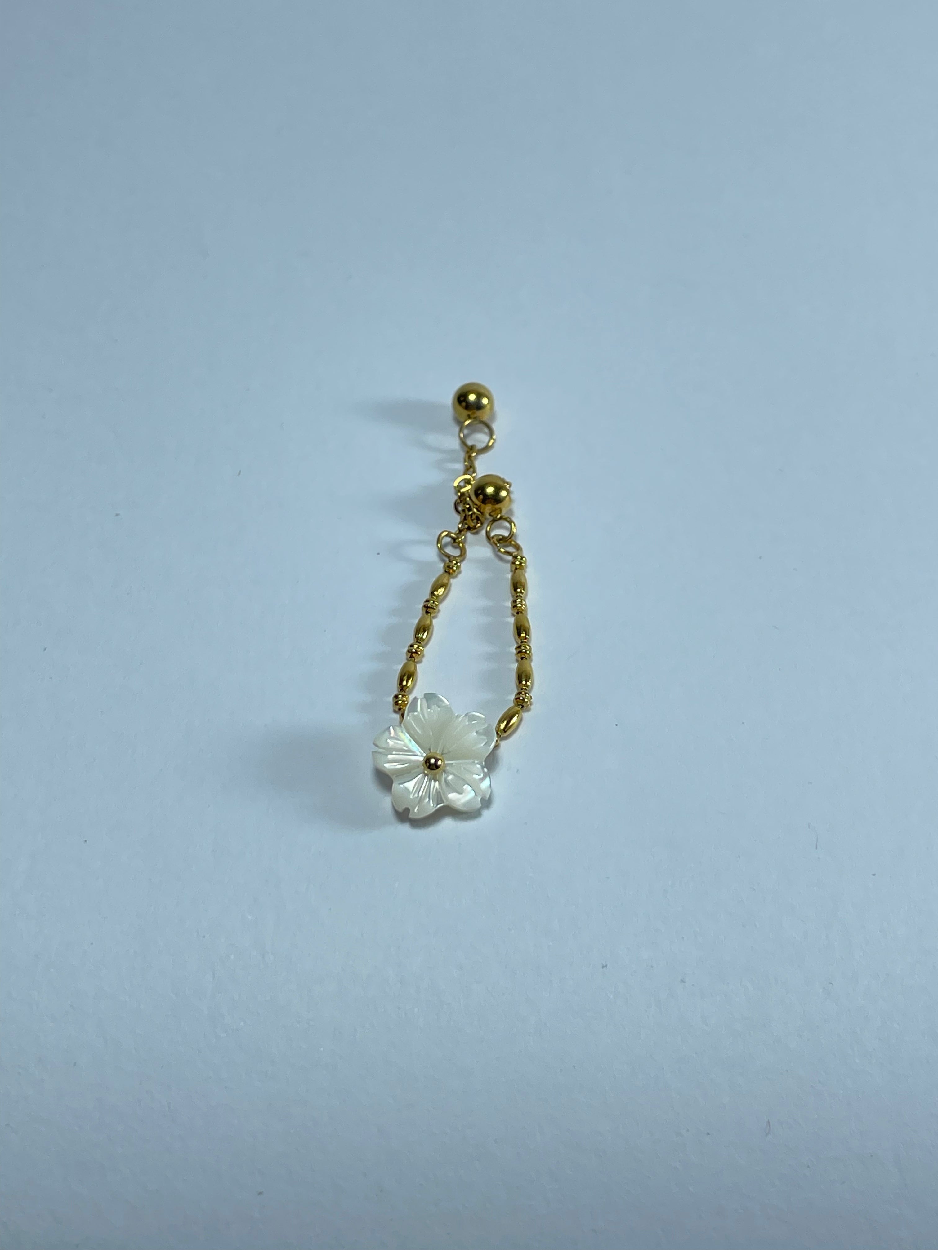 Mother of Pearl Flower Chain Ring