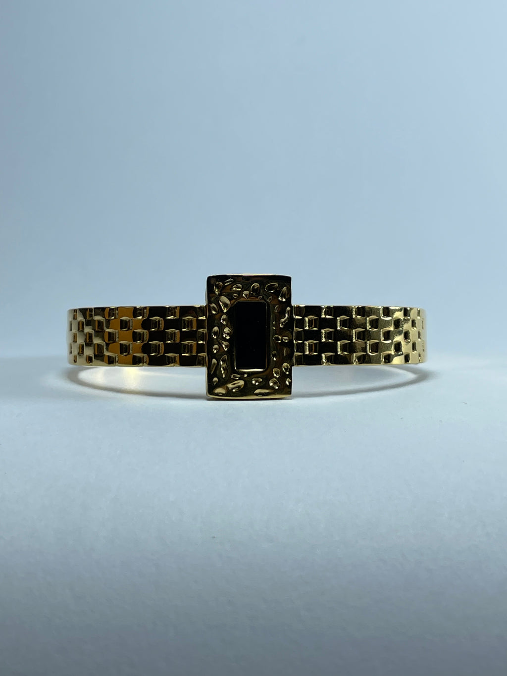 Gold Textured Bangle with Black Stone