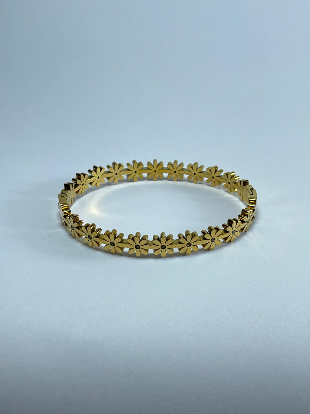 Gold Daisy Chain Bangle