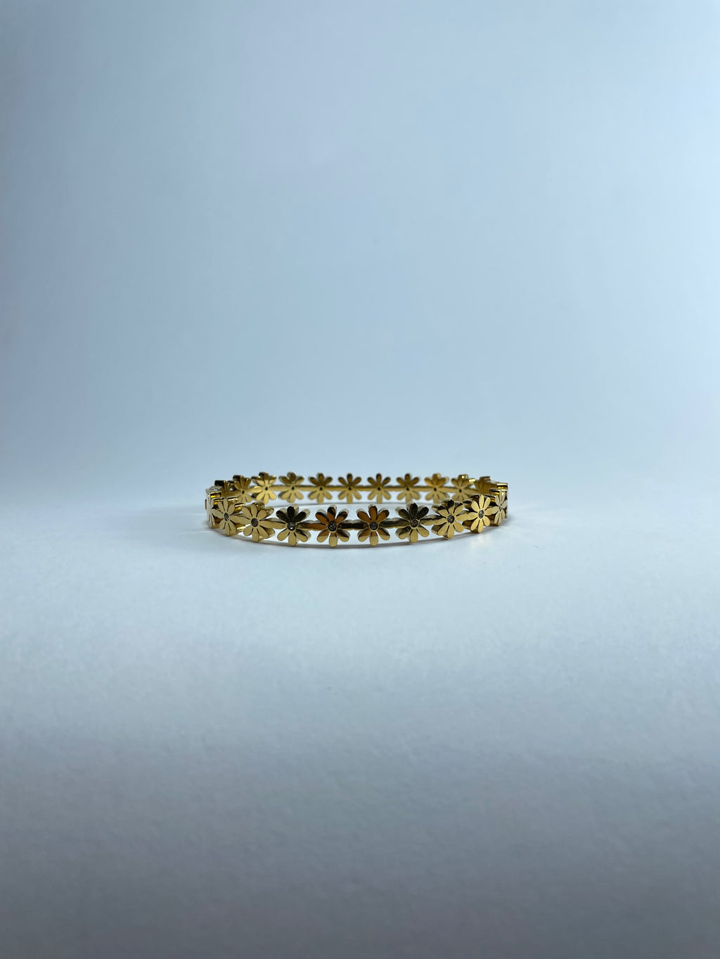 Gold Daisy Chain Bangle