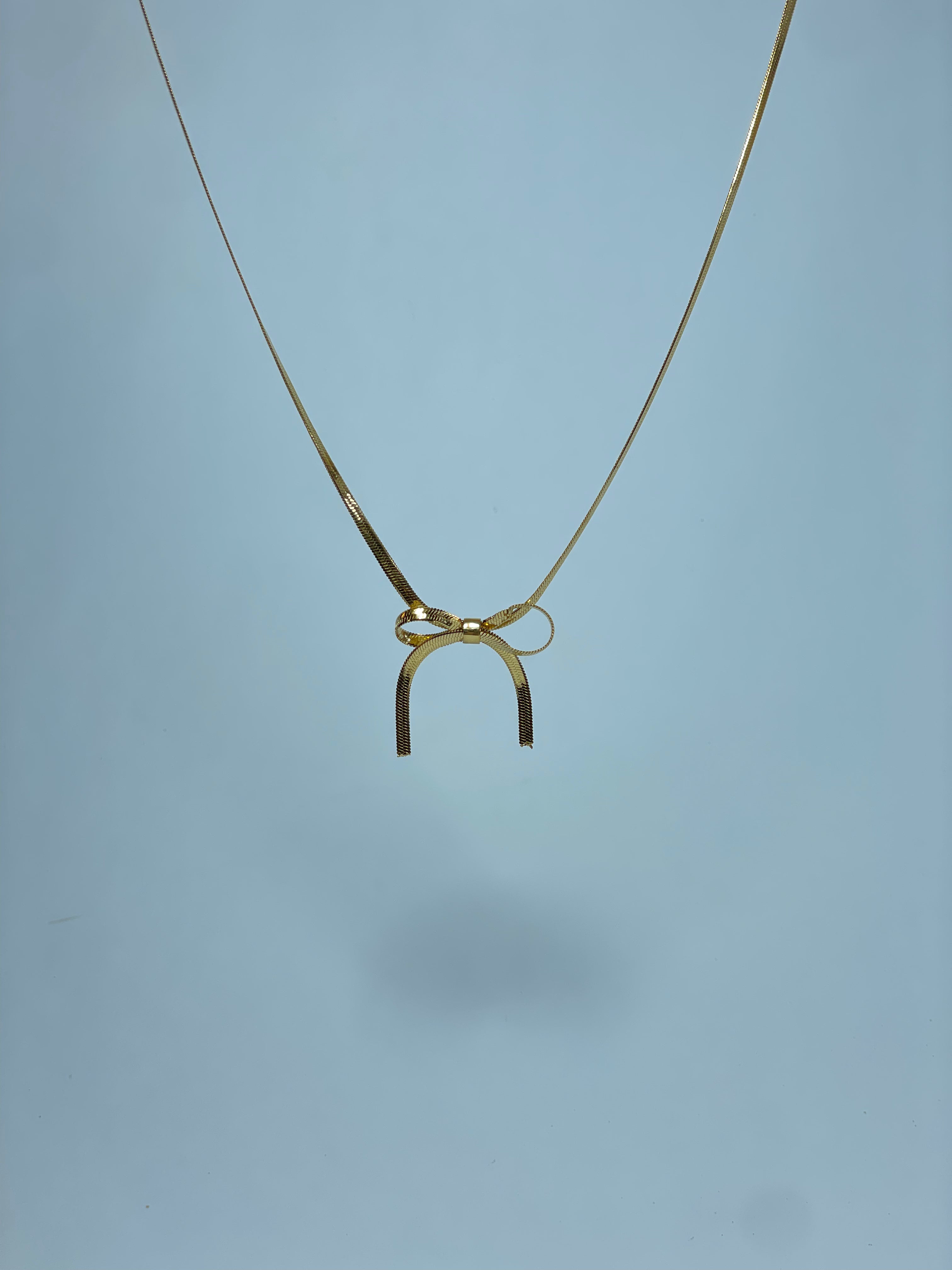 Dainty Golden Bow Necklace
