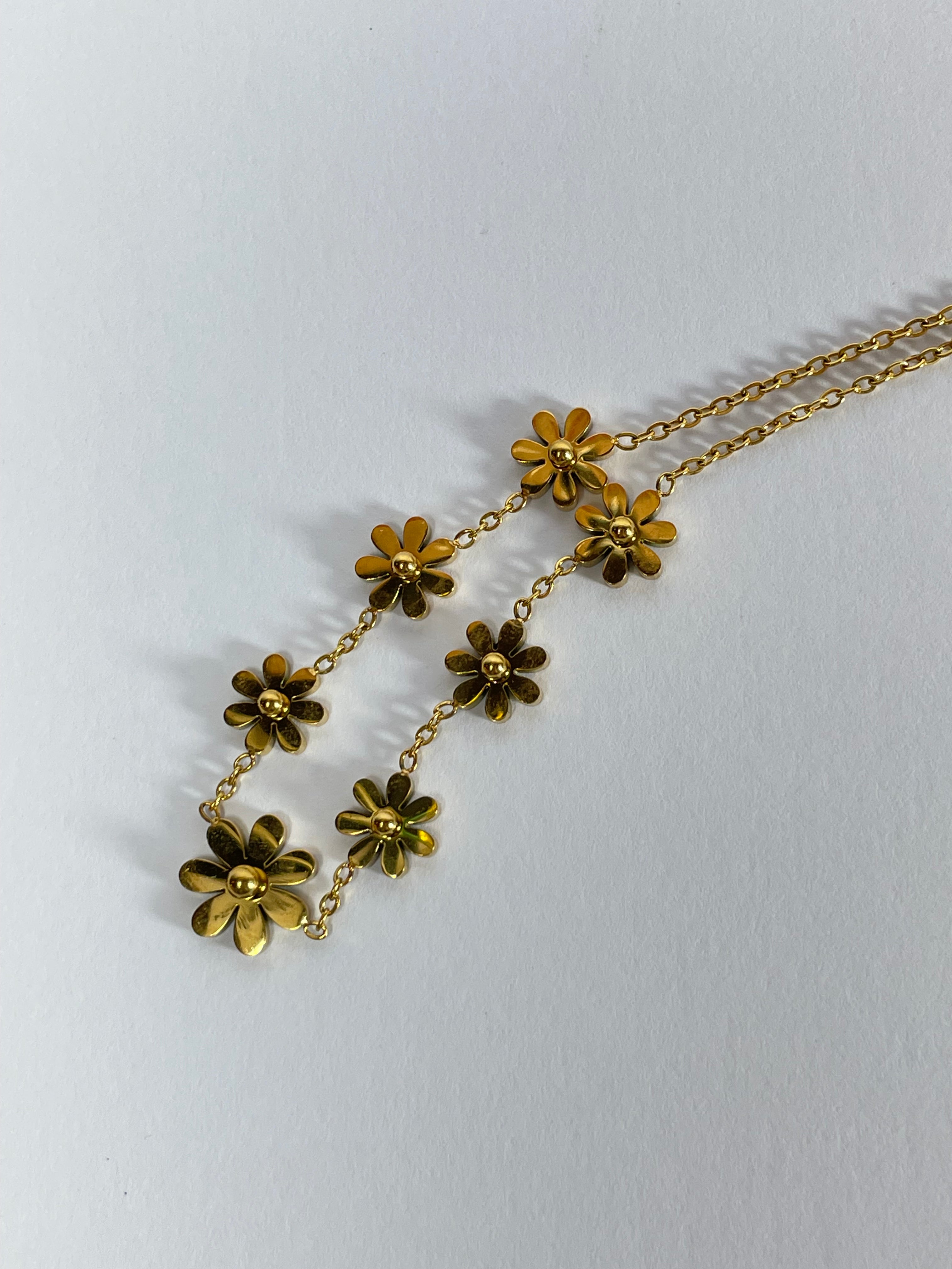 Golden Meadow Daisy Necklace