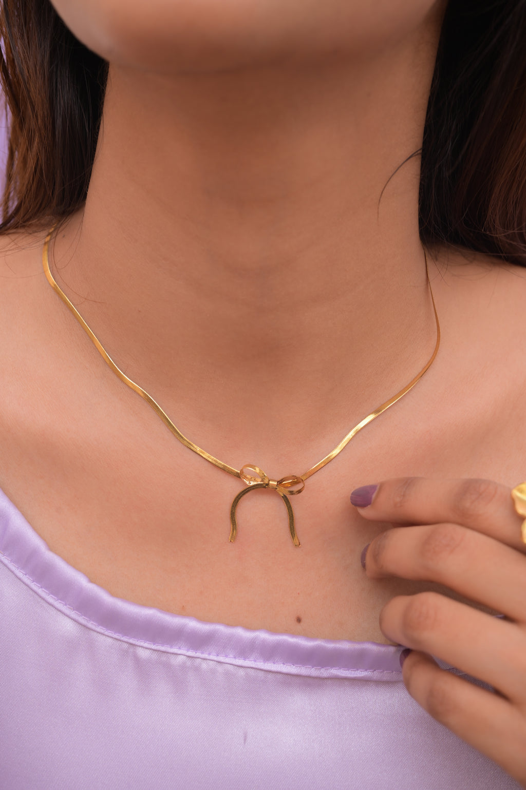 Dainty Golden Bow Necklace