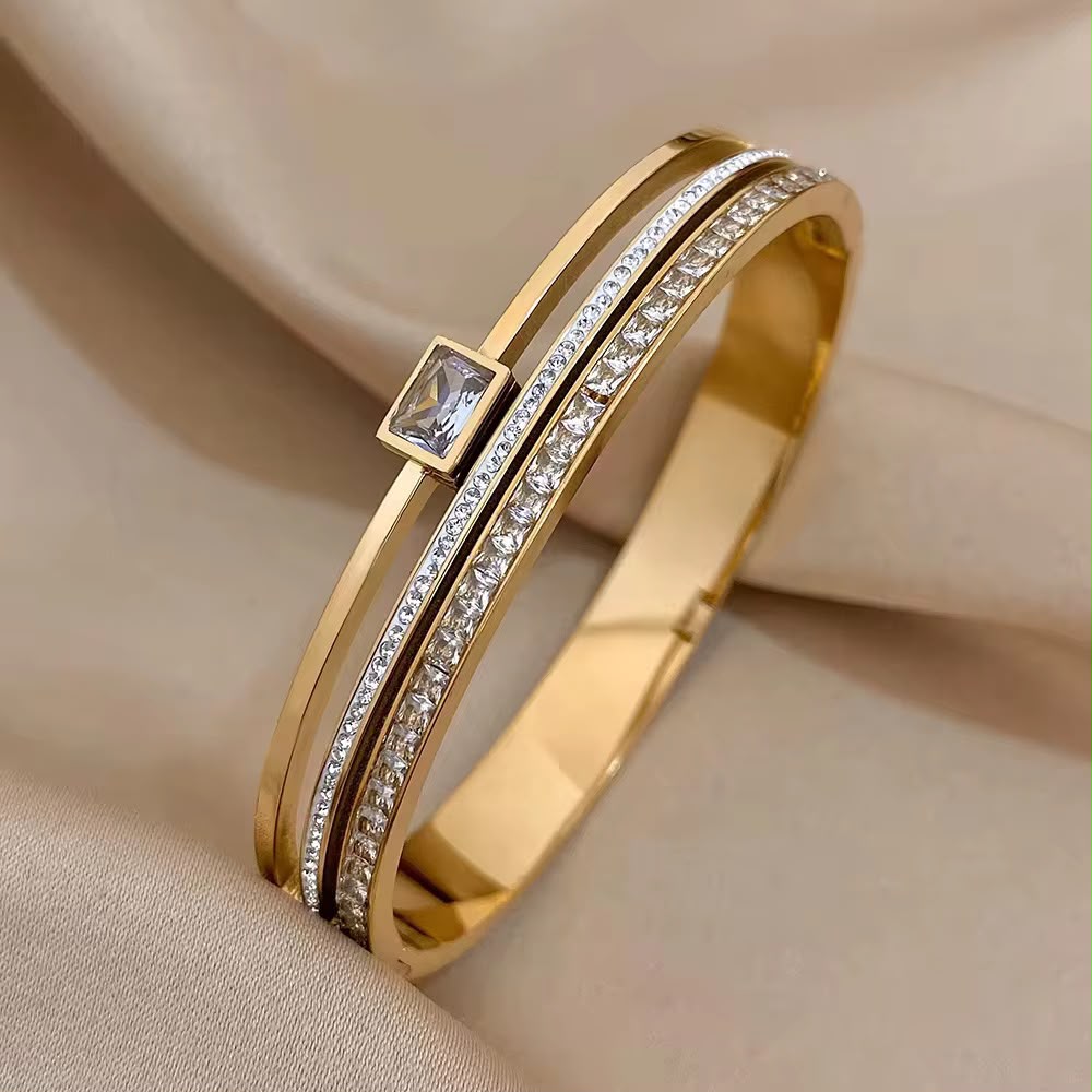 Lumière Crystal Bangle